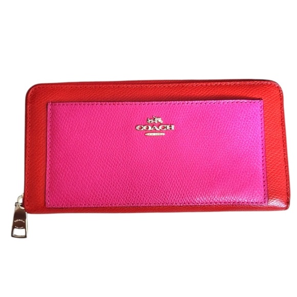 Coach Two-Tone Pink & Red Zip Wallet EUC - Picture 2 of 7